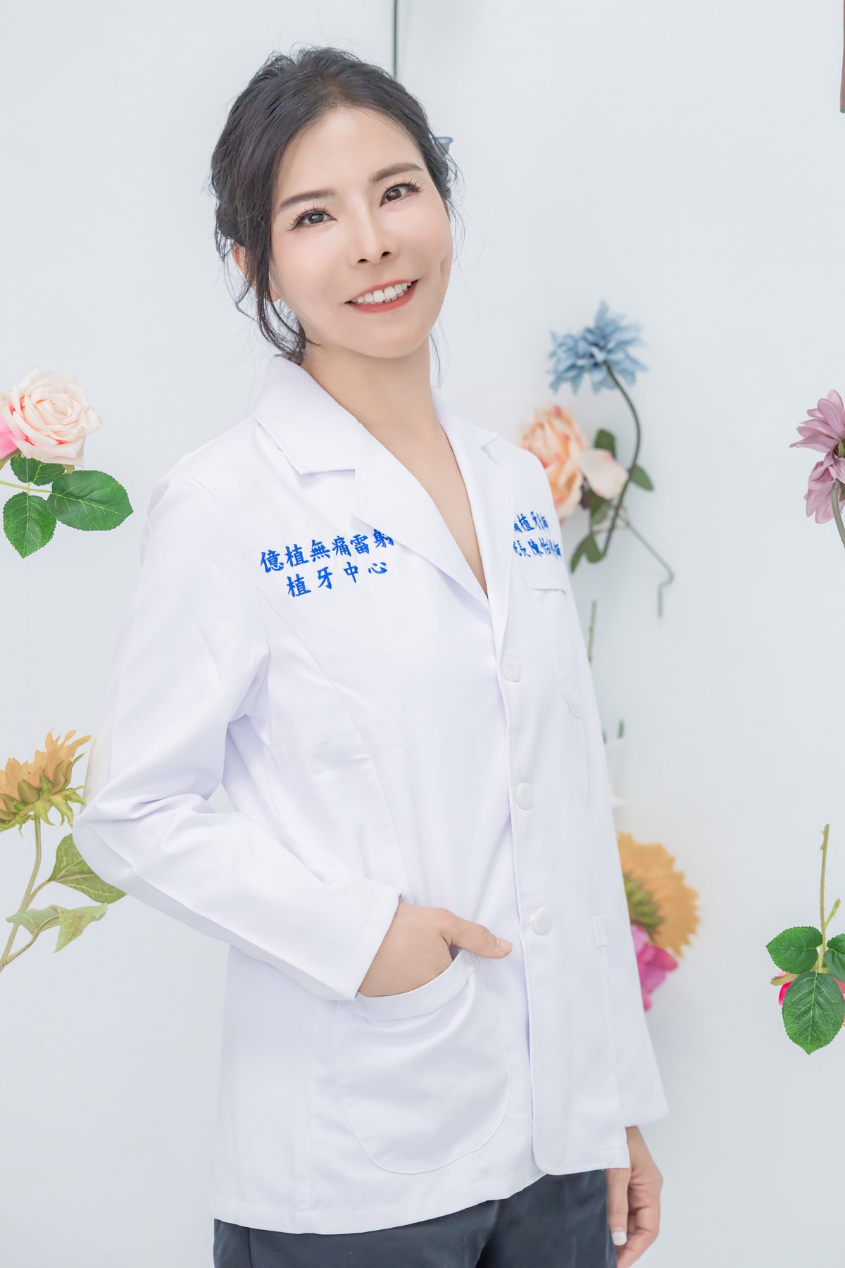 陳怡靜醫師側拍